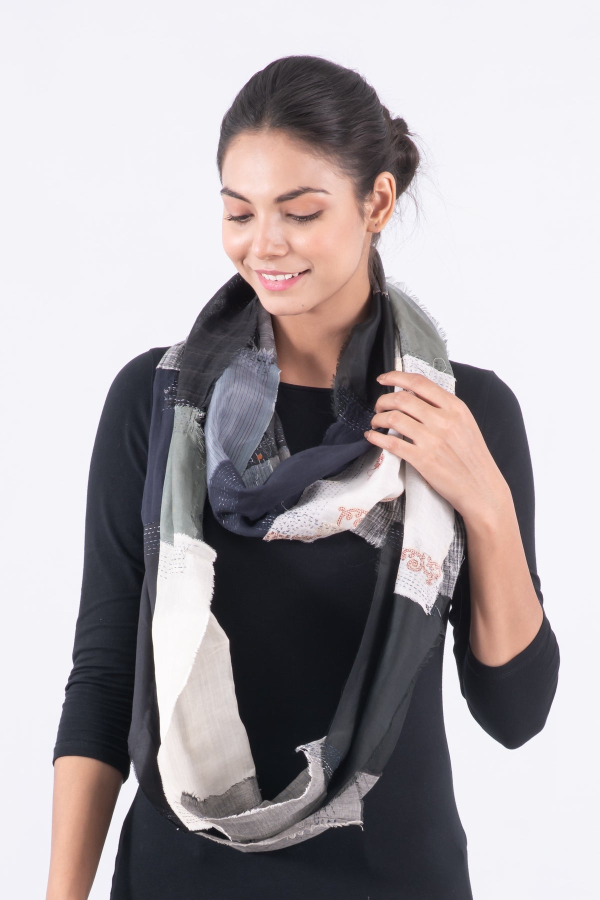 MOSAIC OMBRE KANTHA INFINTY SCARF - mo1814-blk -