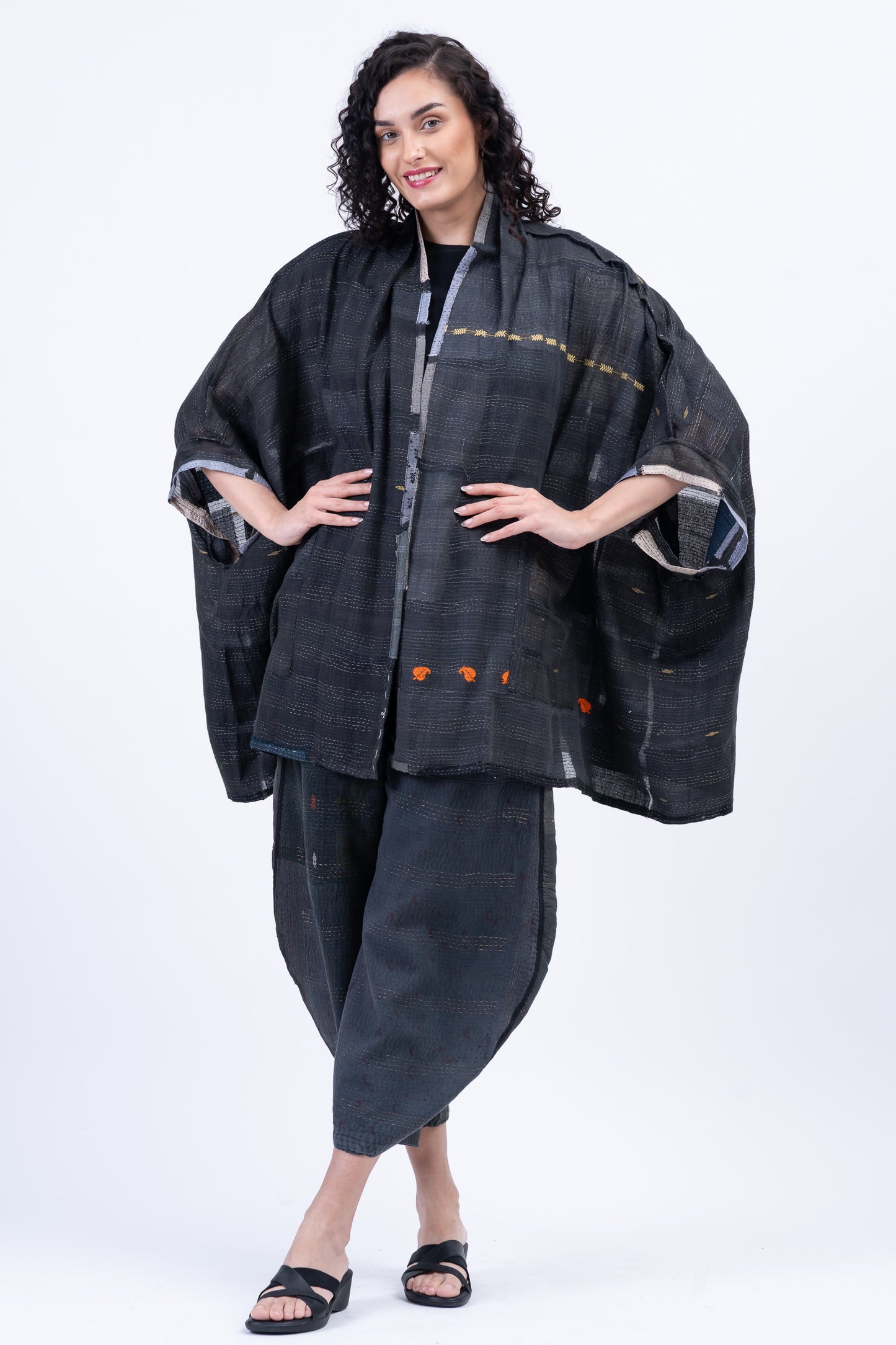 TONAL TILE PATCH KANTHA DOUBLE COLLAR PONCHO - tt2323-gry -