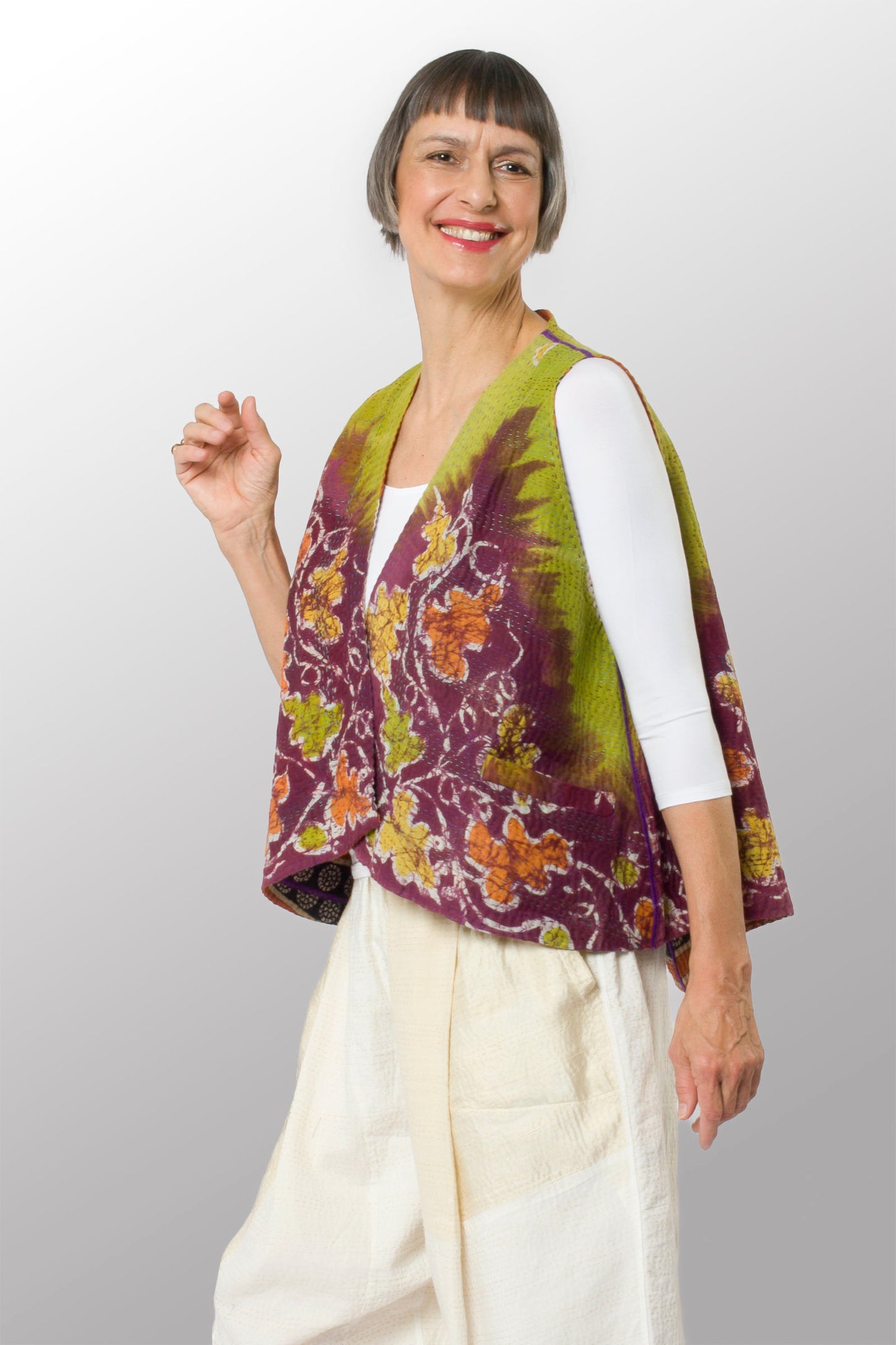 VINTAGE COTTON KANTHA BELL SHAPE SHORT VEST - cv4227-0006a -