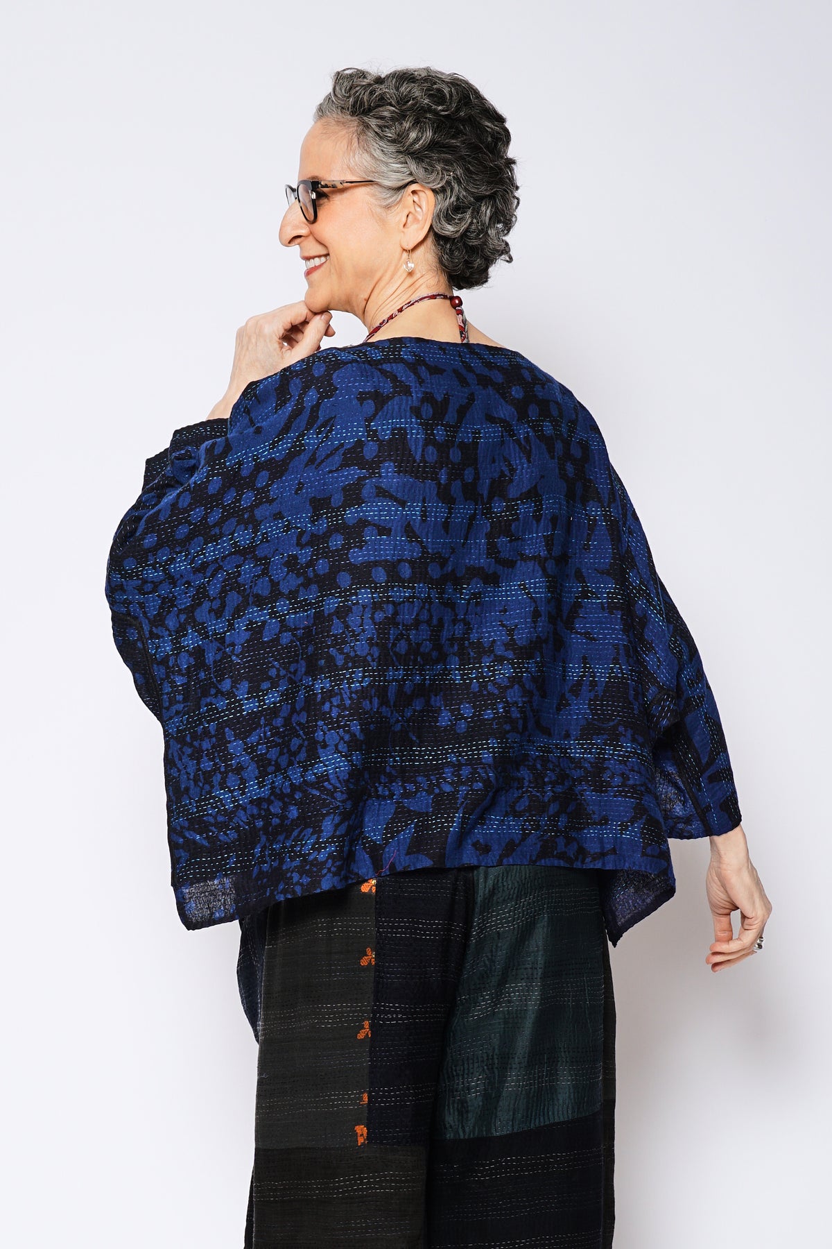 MONOTONE TWILIGHT PRINT KANTHA 3/4 SLV. CROP TOP MIO - tp2538-nvy -