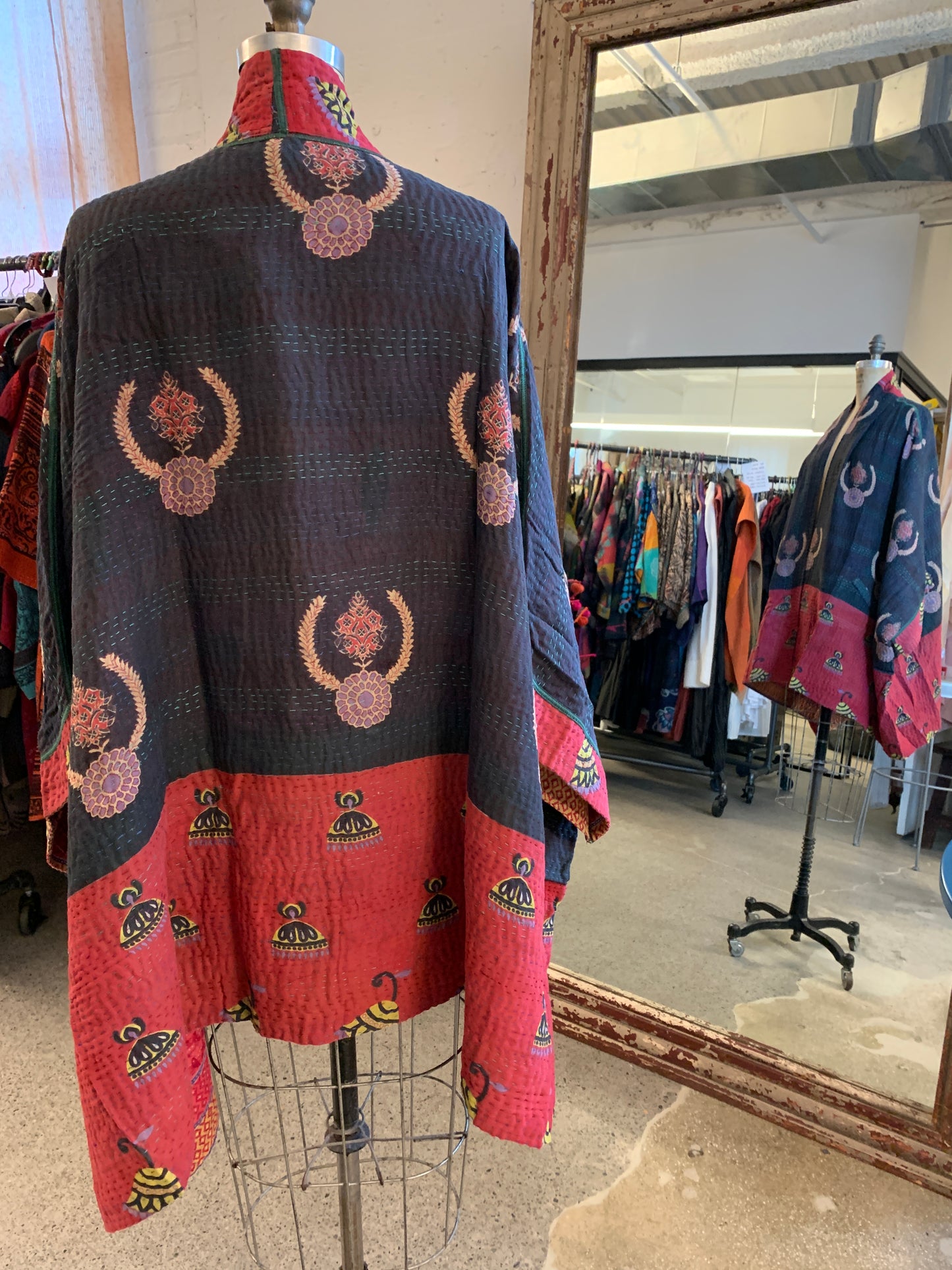 VINTAGE COTTON KANTHA DOUBLE COLLAR PONCHO - cv4323-0065a -