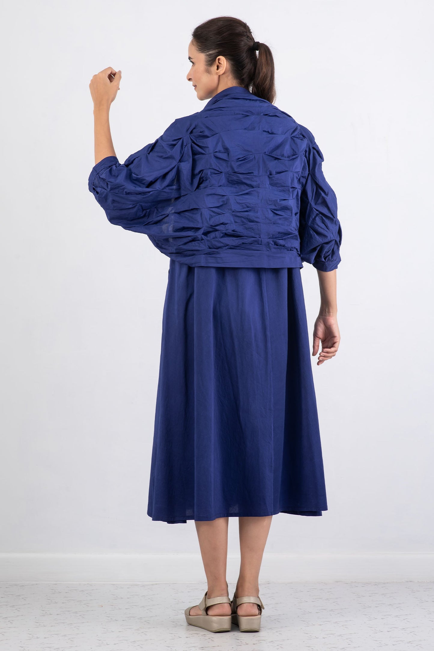 DYED COTTON SILK VOILE WAVY TUCK SHRUG - dc1067-blu -