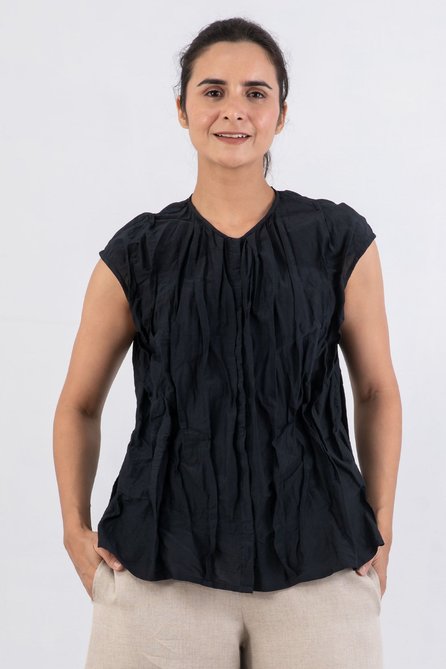 DYED COTTON SILK VOILE WAVY TUCKED SLEEVELESS BLOUSE - dc1539-blk -