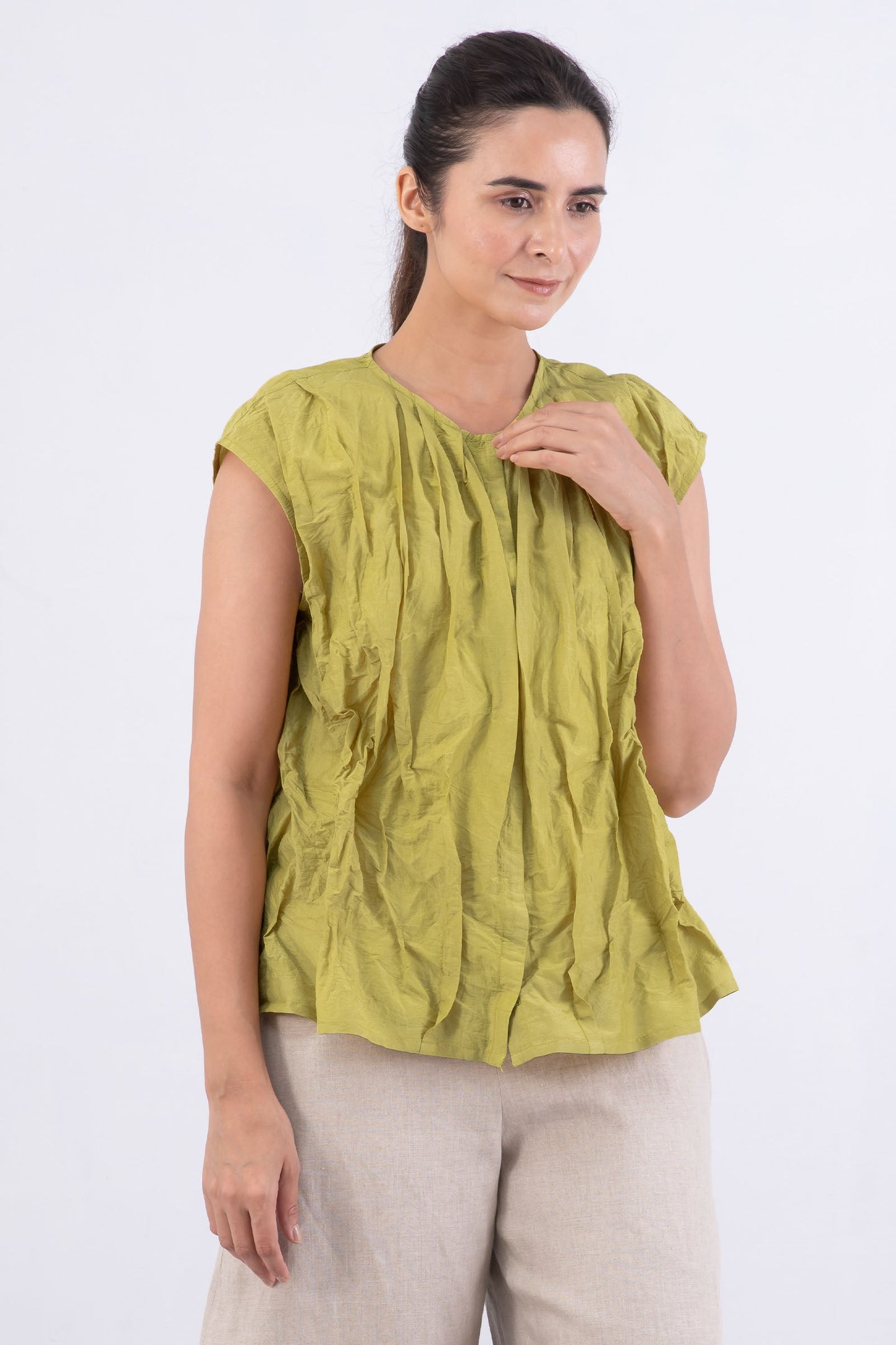 DYED COTTON SILK VOILE WAVY TUCKED SLEEVELESS BLOUSE - dc1539-cha -