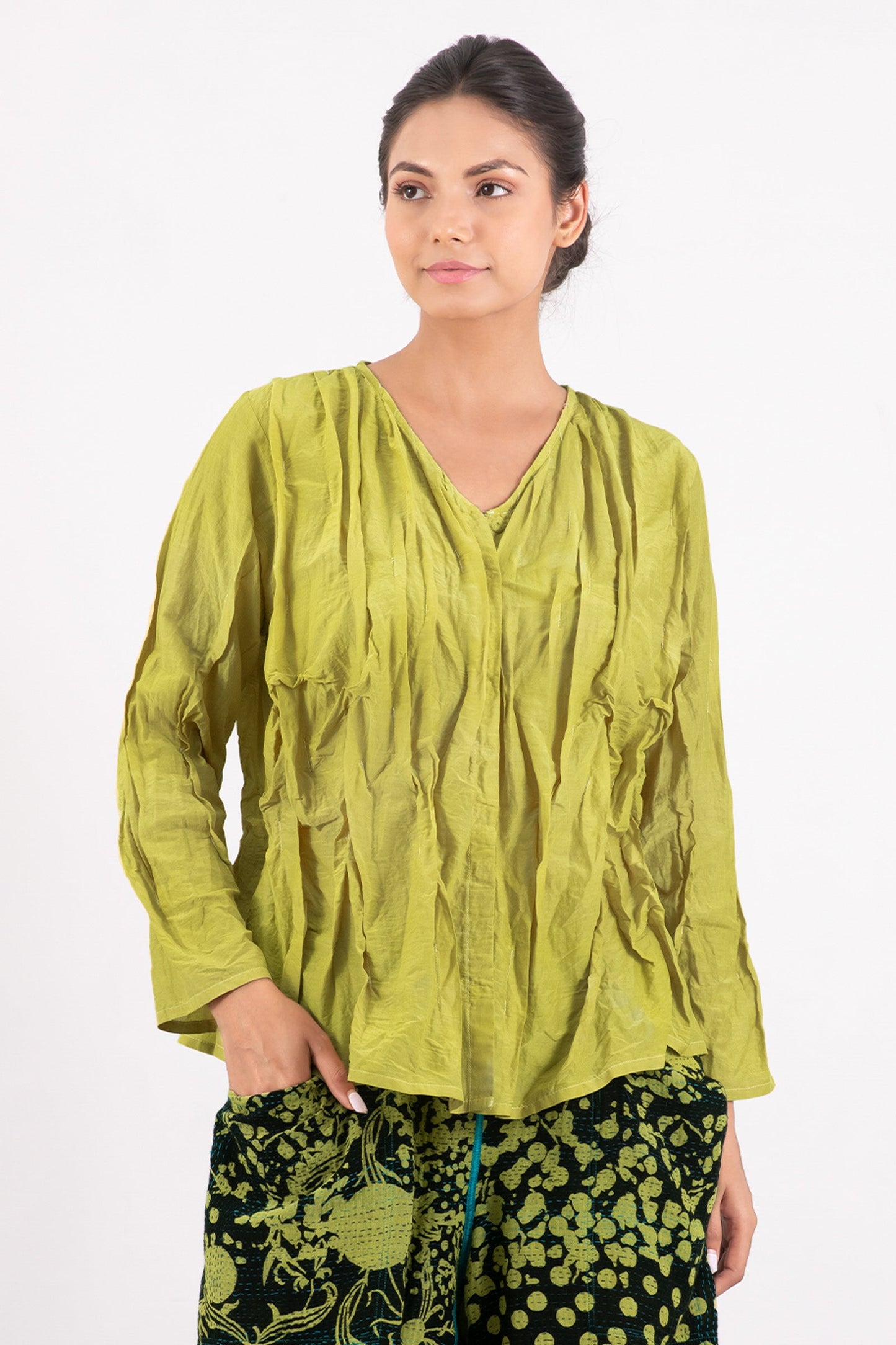 DYED COTTON SILK VOILE WAVY V-NECK TUCKED BLOUSE - dc1542-cha -