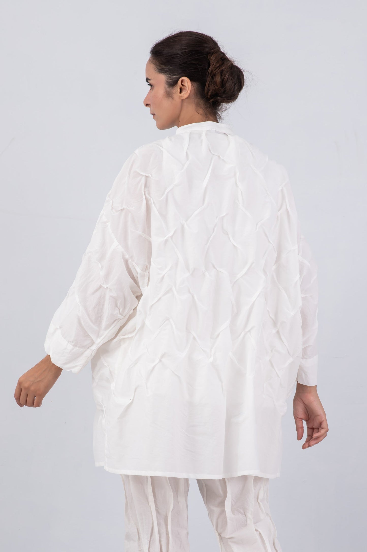 DYED COTTON SILK VOILE WAVY TUCK OVERSIZED SHIRT - dc1555-wht -