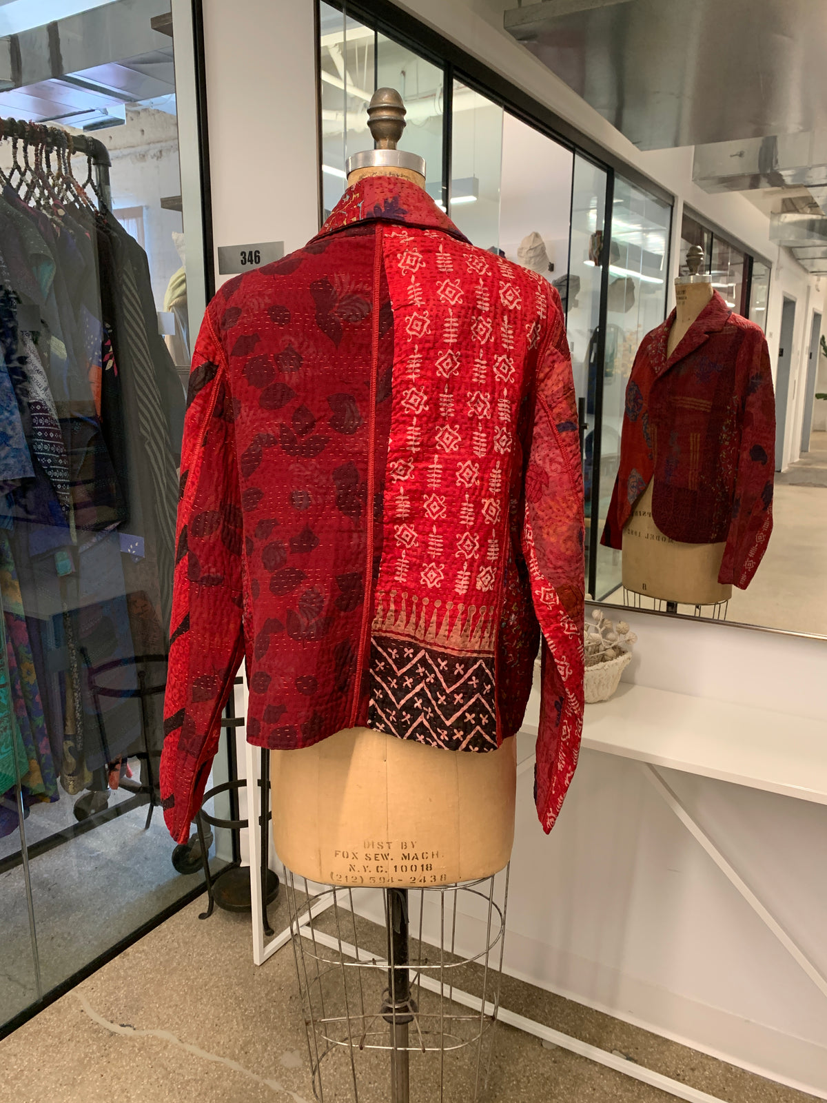 JACQUARD SILK KANTHA CROPPED BASIC JACKET - js4096-cmar001l -