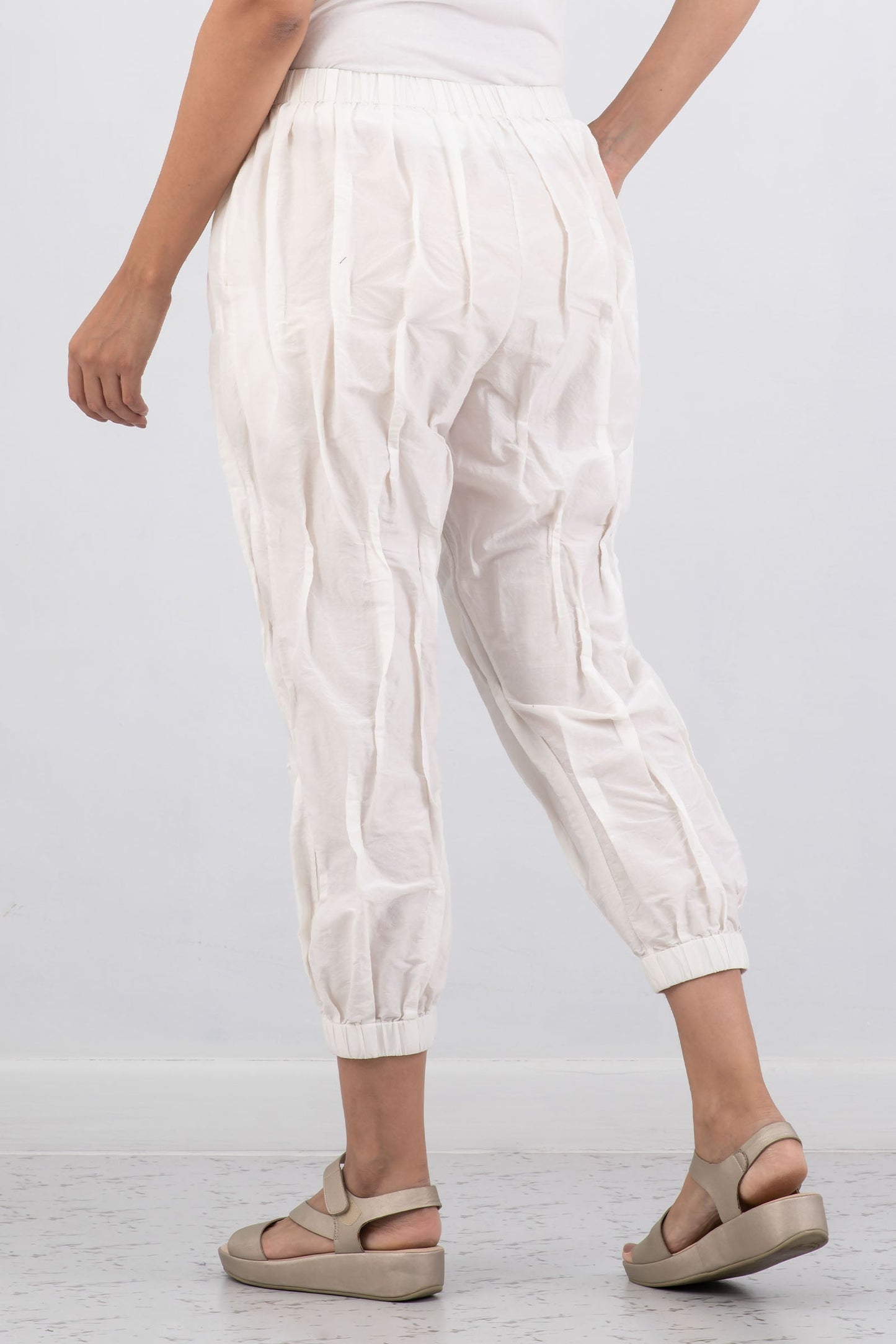 DYED COTTON SILK HEAVY VOILE WAVY TUCK TAPERD PANTS - dh1639-wht -