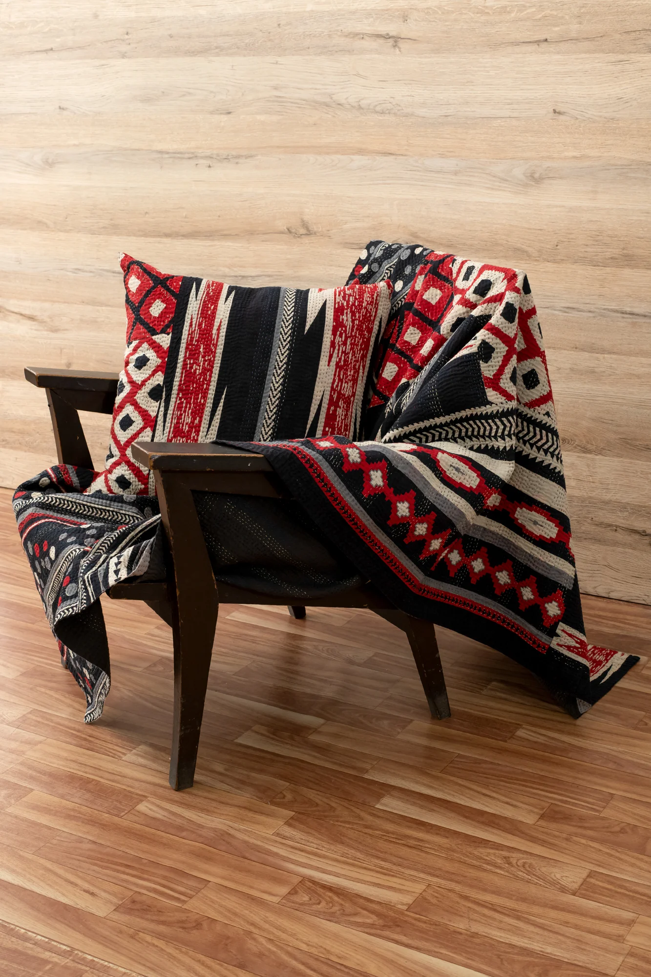 Monotone Ikat Handmade Vintage Kantha Throw -Monotone Red -