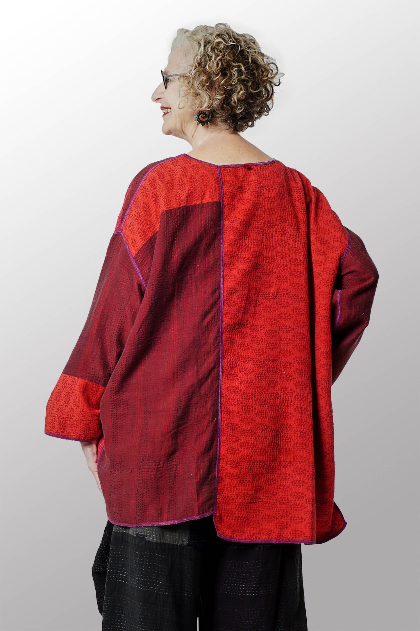 FRAYED PATCH WITH BROCADE KANTHA OVERSIZED TUNIC - fb2510-red -