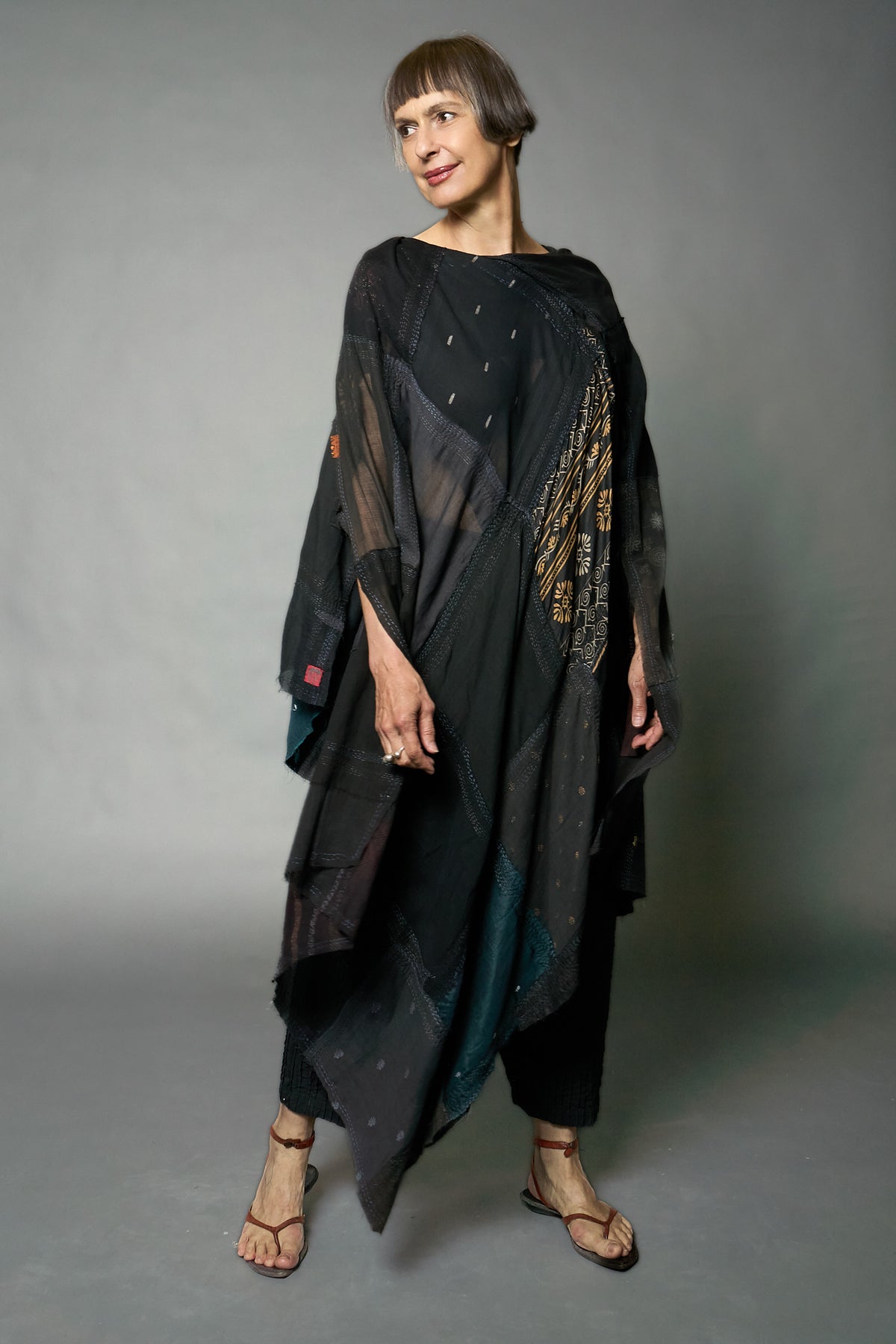 MOSAIC TILE PATCH KANTHA DOUBLE SCARF PONCHO - mt1j112-blk -