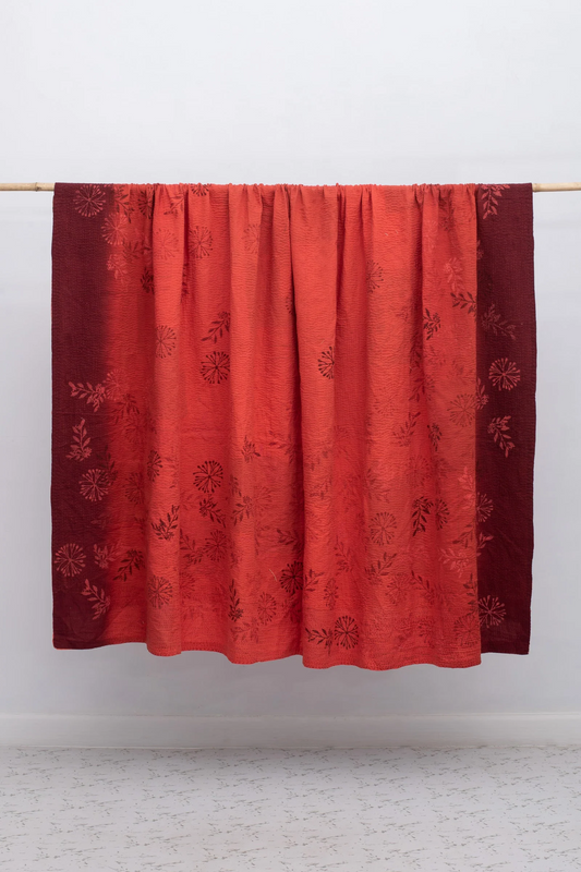 Vintage Fray Patch & Ombre Kantha Table Cover  -Red-