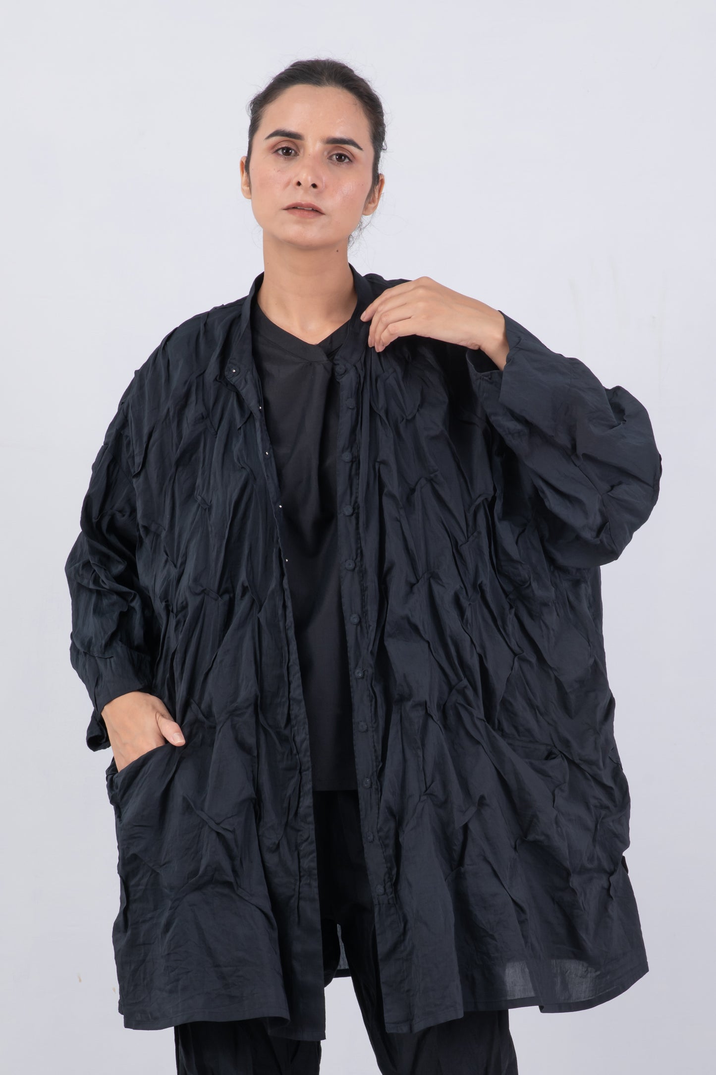 DYED COTTON SILK VOILE WAVY WAVY TUCK OVERSIZED SHIRT