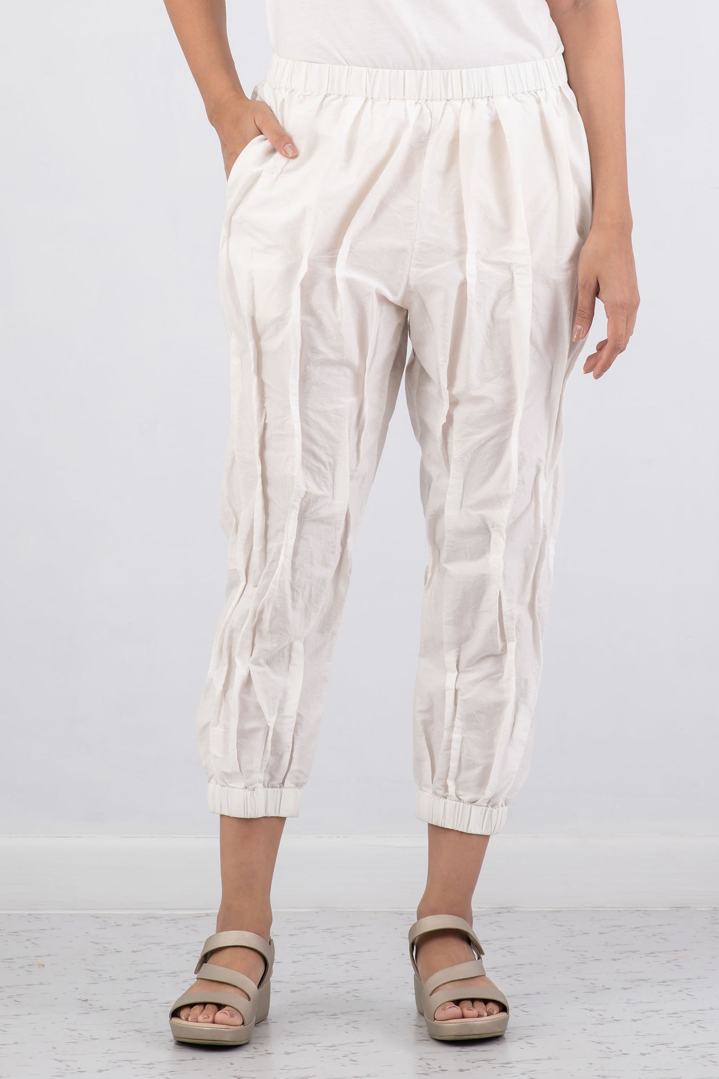 DYED COTTON SILK HEAVY VOILE WAVY WAVY TUCK TAPERD PANTS