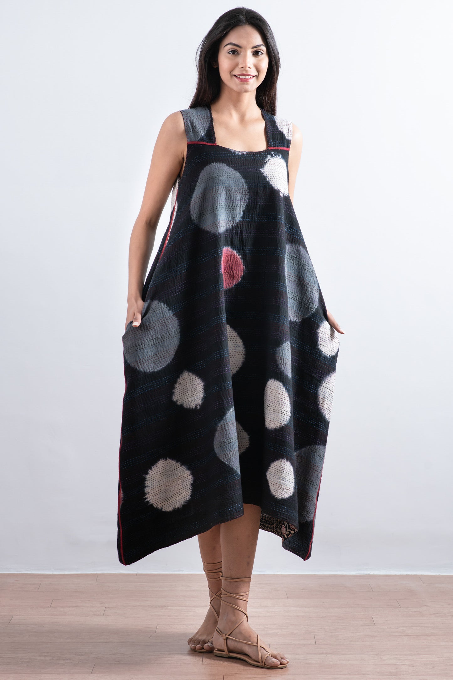 PATCH & CIRCLE PRINT KANTHA TENT DRESS - pc2413-blk -