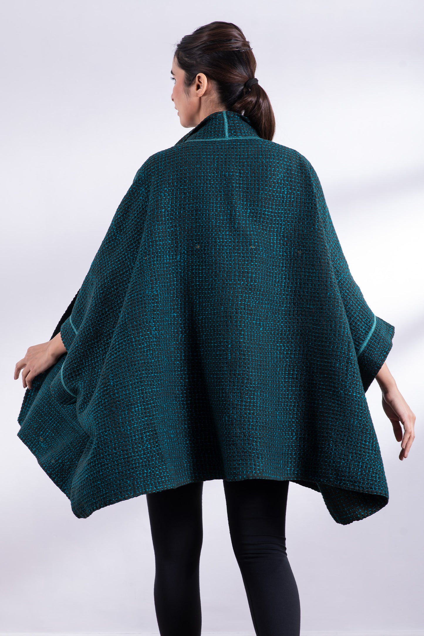 WOOL WAFFLE KANTHA DOUBLE COLLAR PONCHO