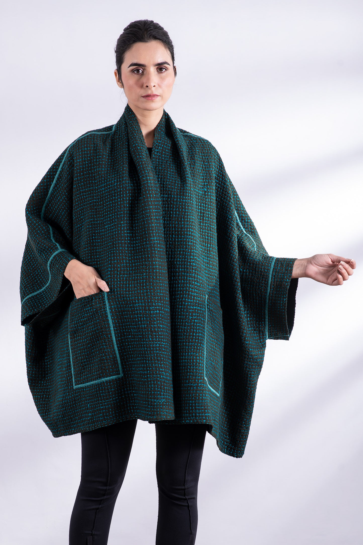 WOOL WAFFLE KANTHA DOUBLE COLLAR PONCHO