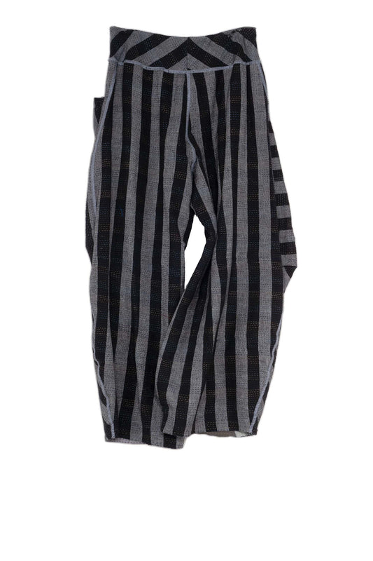 WOVEN STRIPE FRAYED PATCH BACK KANTHA KNEE TUCKED PANTS